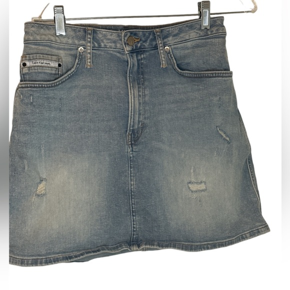 Calvin‎ Klein Distressed Denim Skirt Size 31